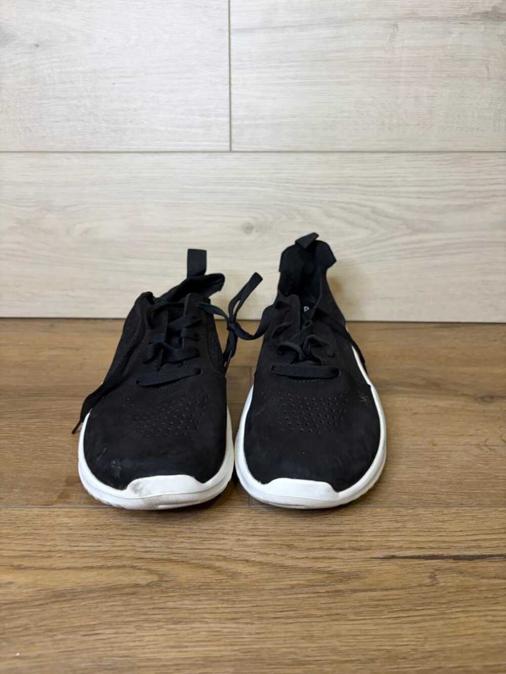 Clarks Solevana Style LaceUp Sneakers Black Size 8.5M